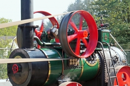 mobile-steam-machine-3200693_1920